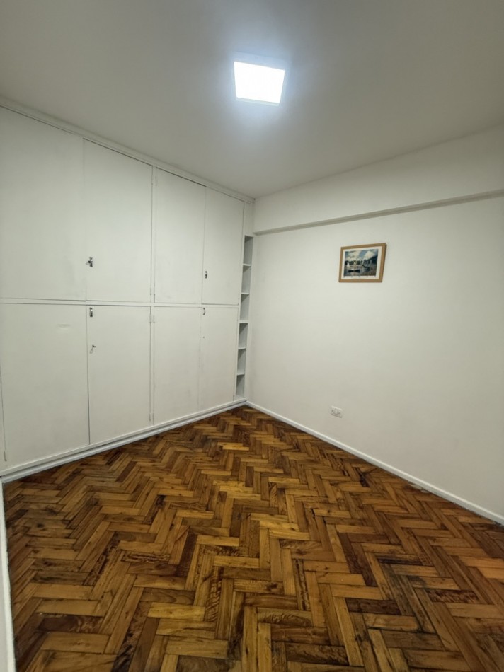 Hermoso Departamento de 2 ambientes Luminoso en Muy buen edificio a pasos Subte.