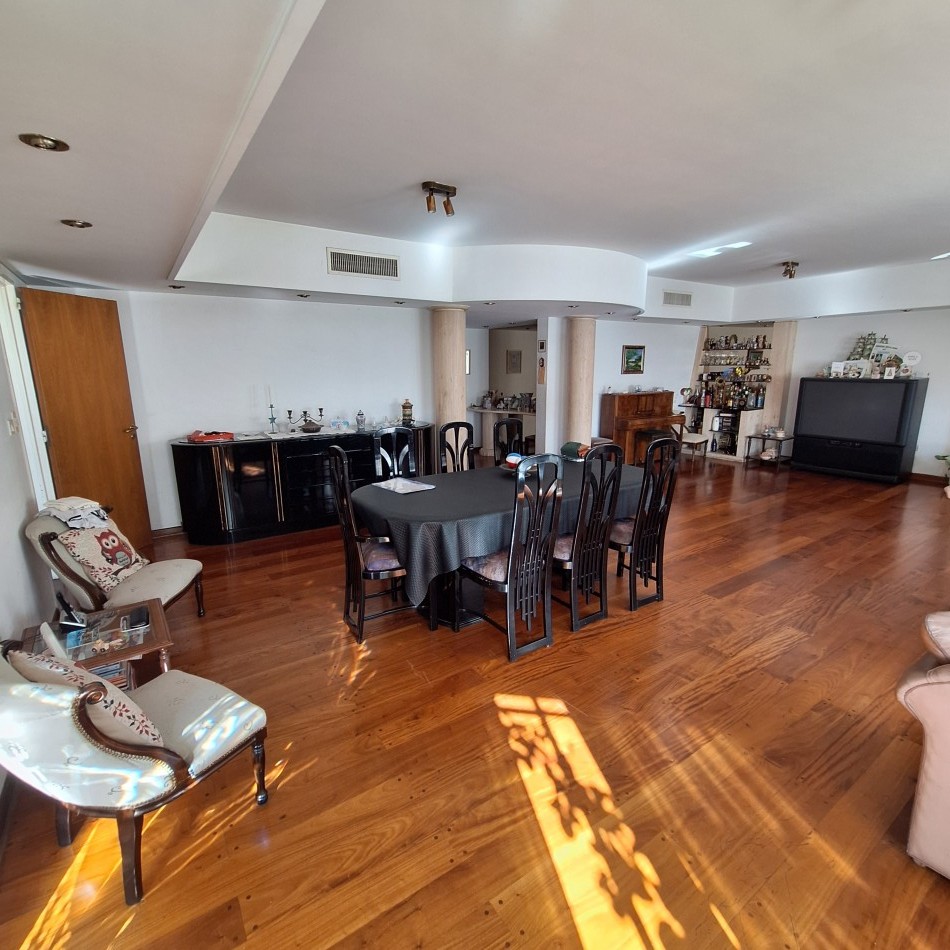 El Mejor Piso De 5 Ambientes, Dependencia y 2 Cocheras En excelente z/Caballito APTO CREDITO