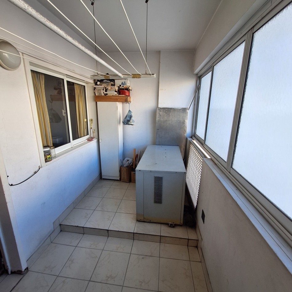 El Mejor Piso De 5 Ambientes, Dependencia y 2 Cocheras En excelente z/Caballito APTO CREDITO