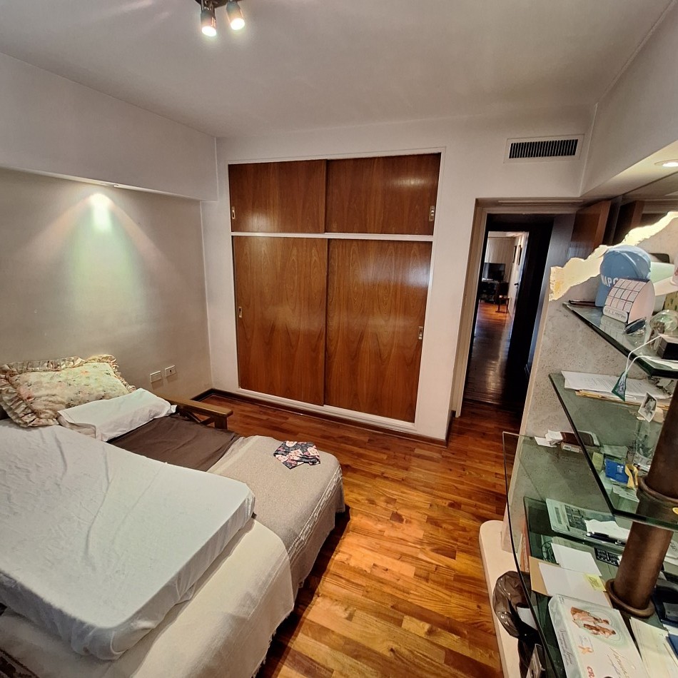 El Mejor Piso De 5 Ambientes, Dependencia y 2 Cocheras En excelente z/Caballito APTO CREDITO