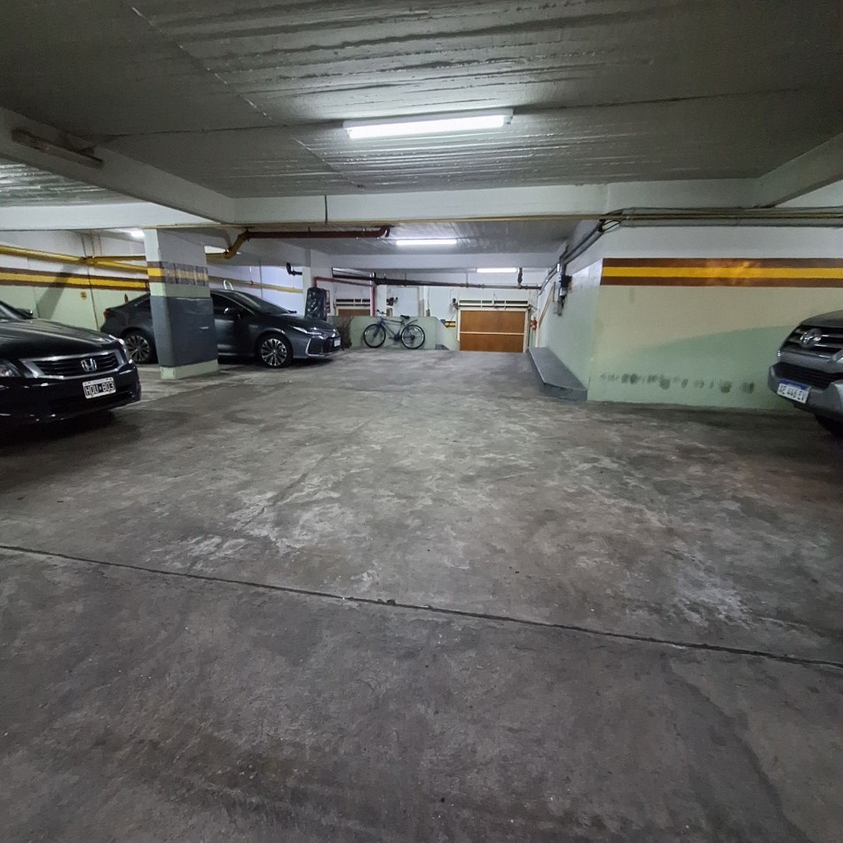 El Mejor Piso De 5 Ambientes, Dependencia y 2 Cocheras En excelente z/Caballito APTO CREDITO