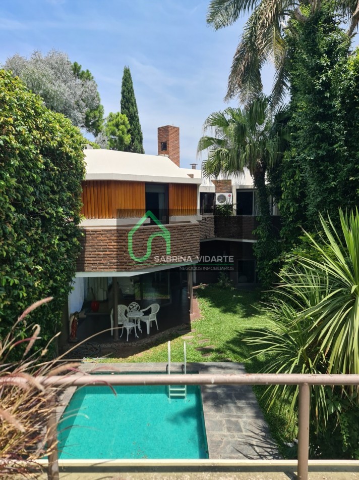 Bellisima Casa sobre Lote Propio a dos calles, Una Obra de Arte en Villa Devoto